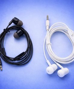 (NEW426) A07 BLACK/ WHITE WITH MIC WITH CLIP NYLON WIRE (IMPORT)
